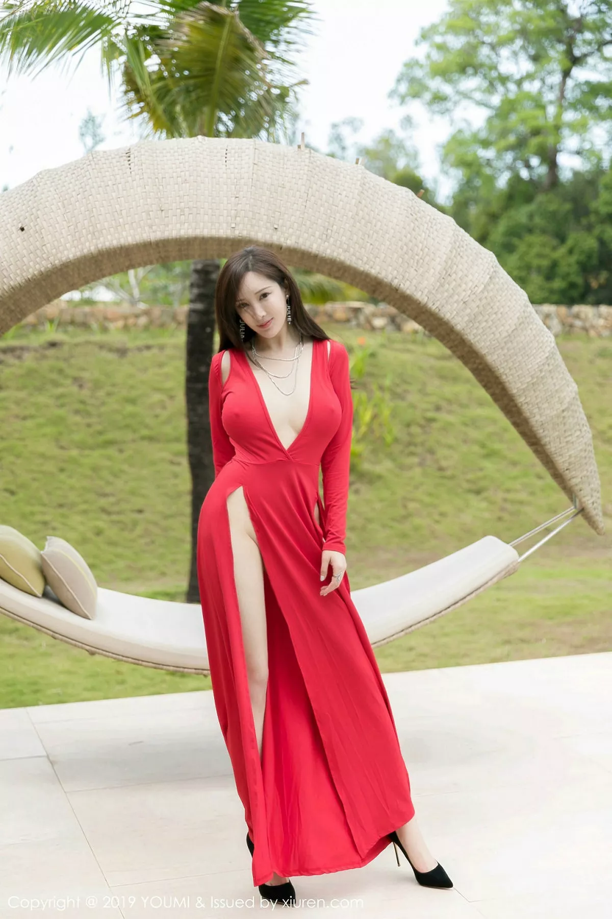 [YouMi尤蜜荟]第383期奶瓶土肥圆写真-秀人资源网